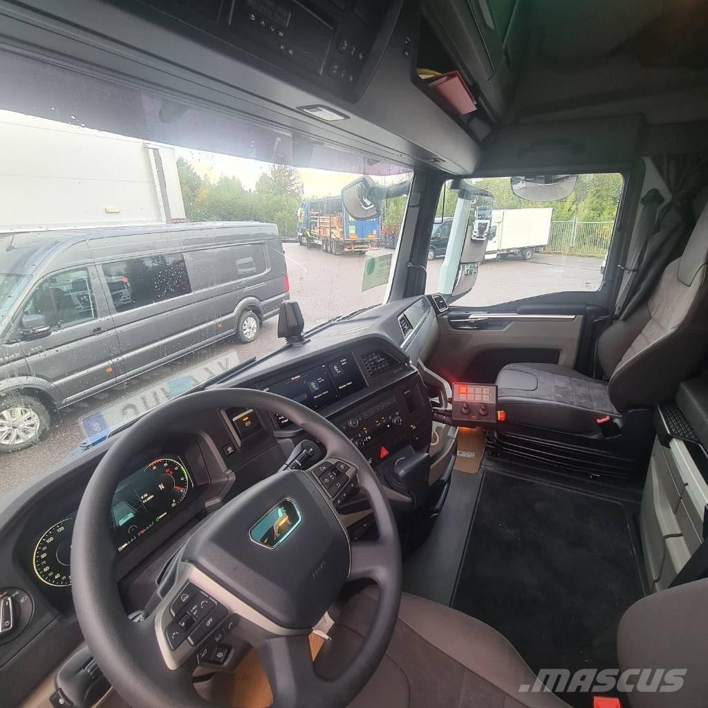 MAN TGX 35.510 8x4-4 Самосвал