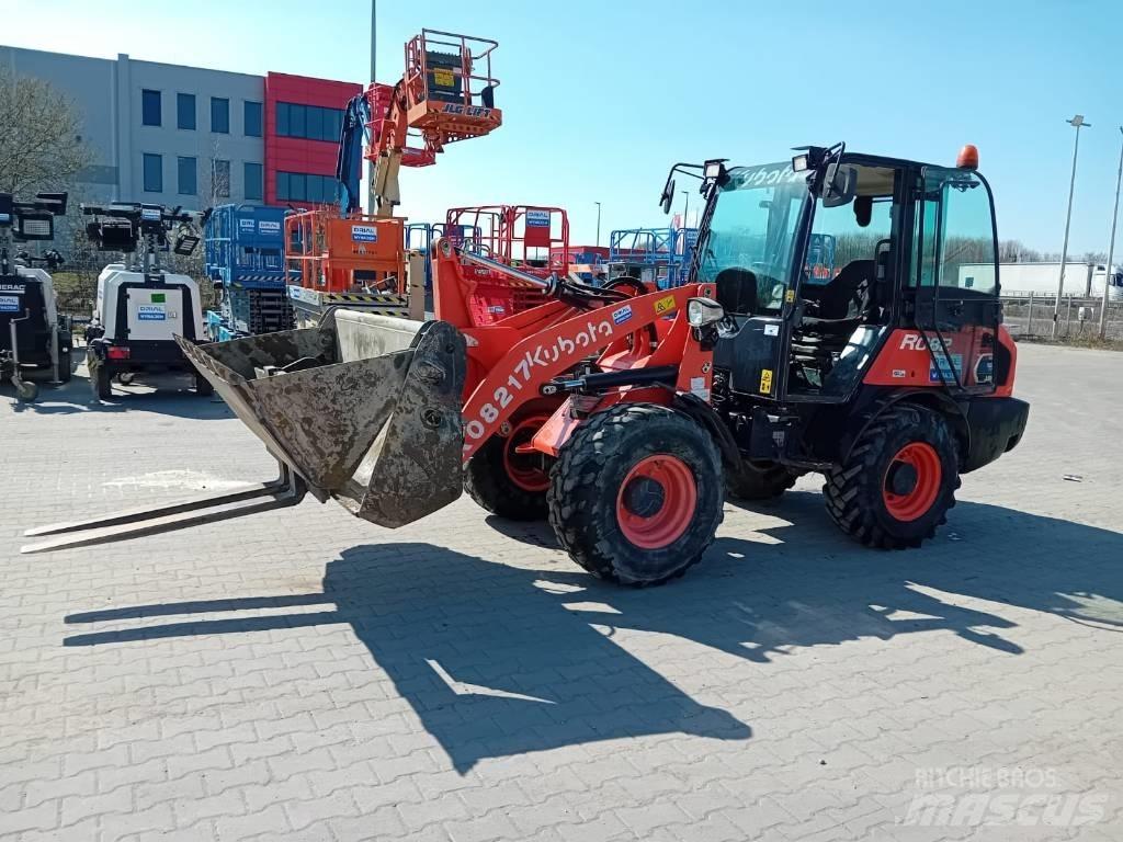 Kubota R 082 Колесни товарачи
