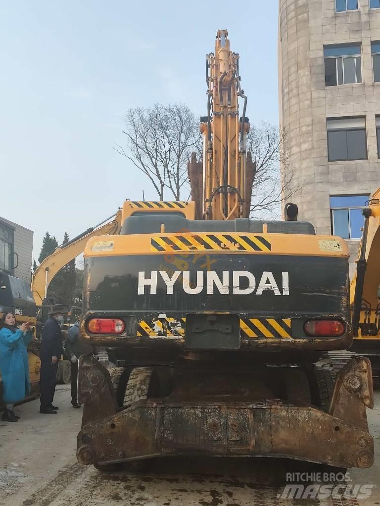 Hyundai 210W-9 Колесни екскаватори