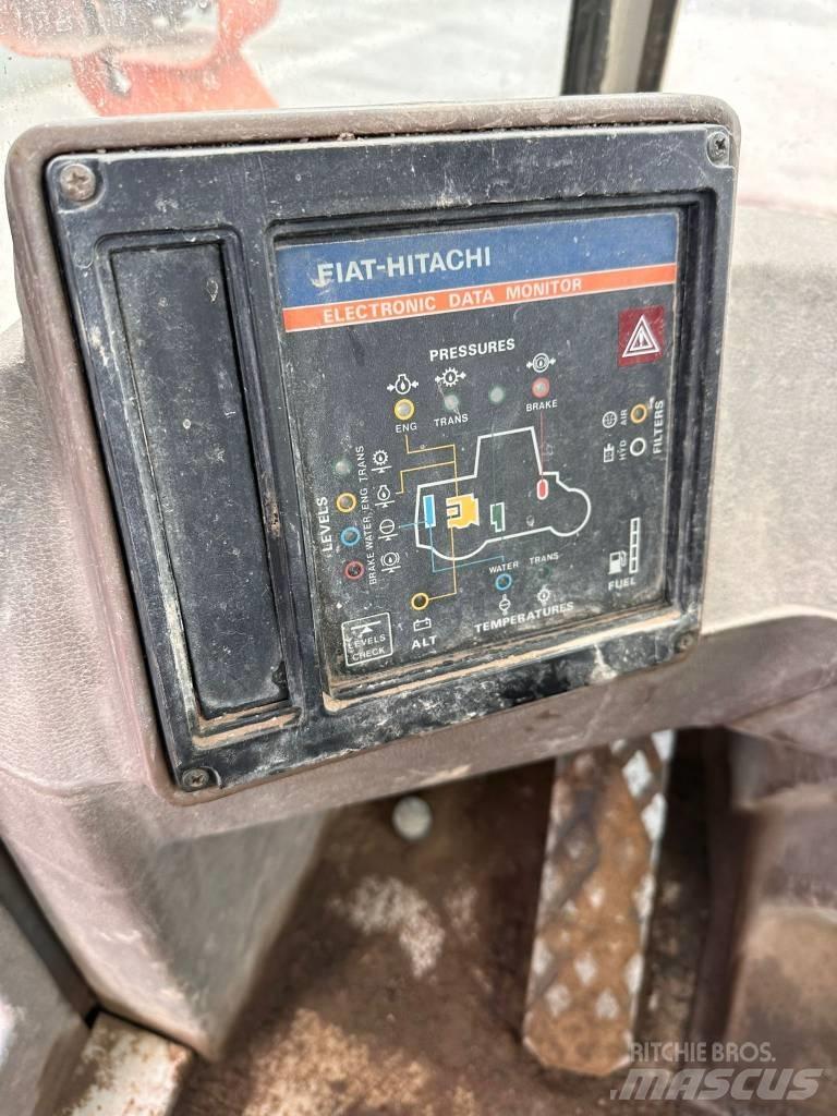 Fiat-Hitachi FR 100 Колесни товарачи