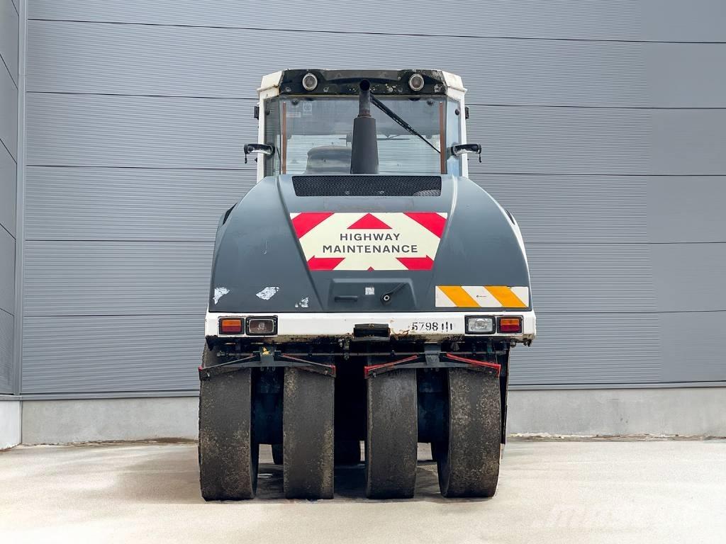 Bomag BW 24 RH Пневматични гумени  ролки
