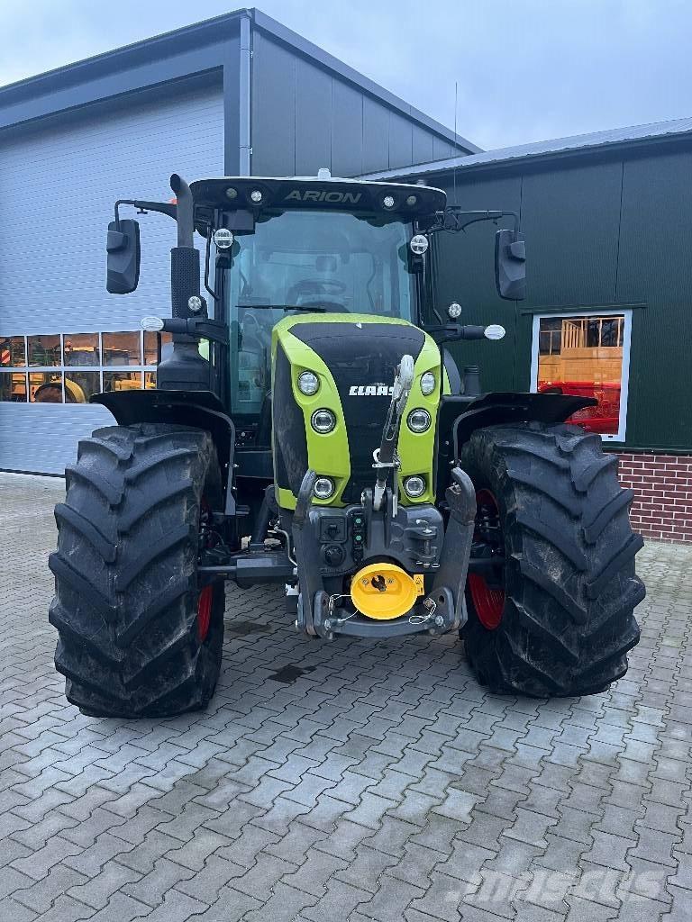 CLAAS Arion 660 Трактори