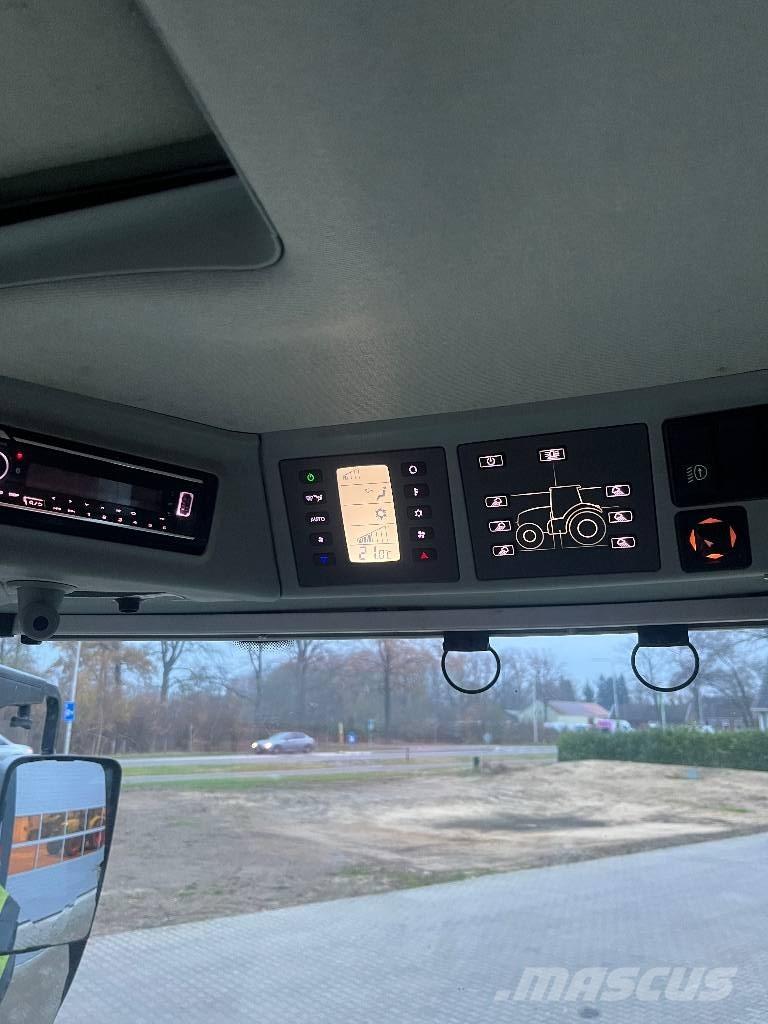 CLAAS Arion 660 Трактори