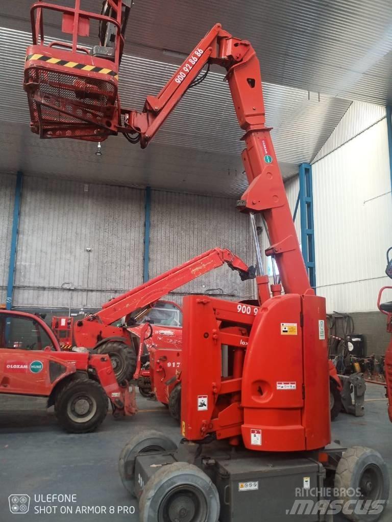 JLG E 300 AJP Съчленени стрелови подемници