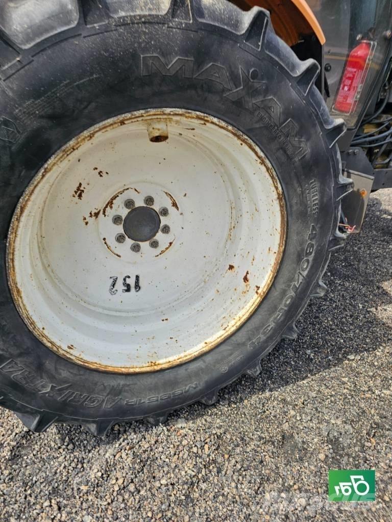 Renault ERGOS Parts Трактори