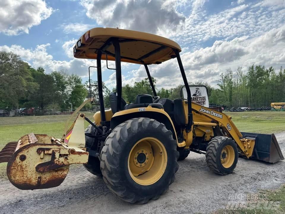 John Deere 110 Трактори
