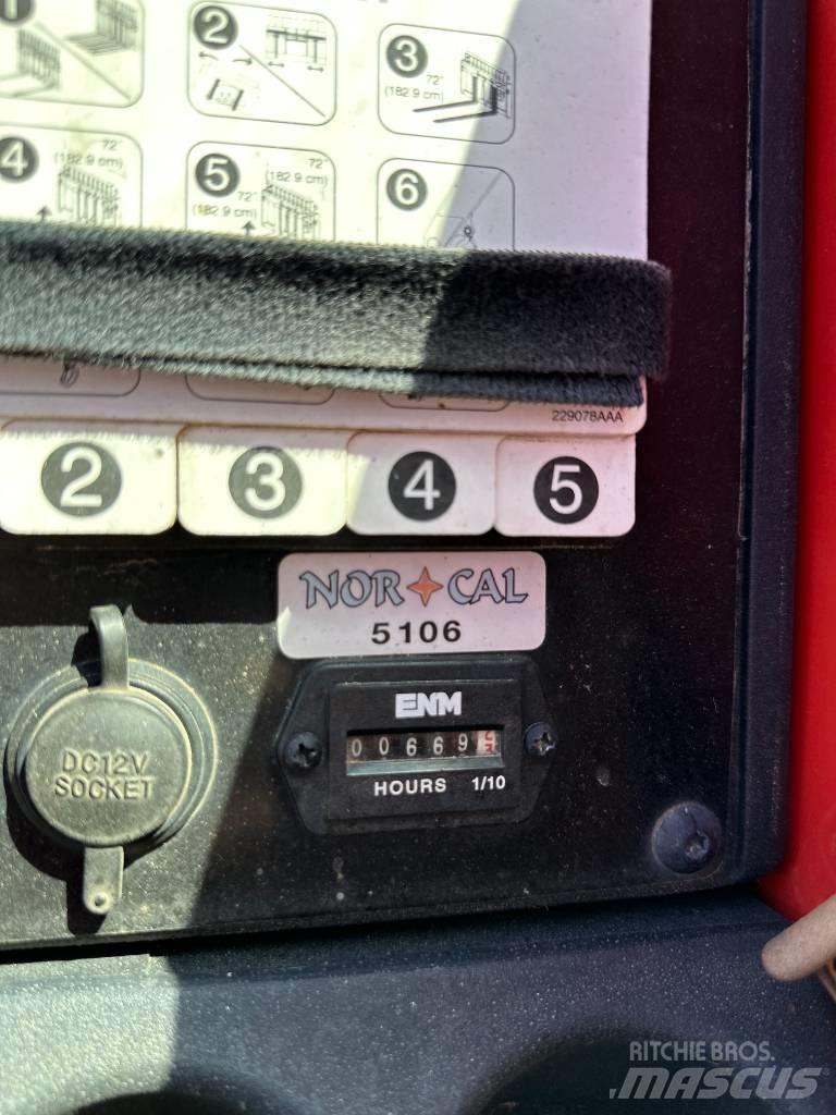 SkyJack SJ 843 Телескопични товарачи