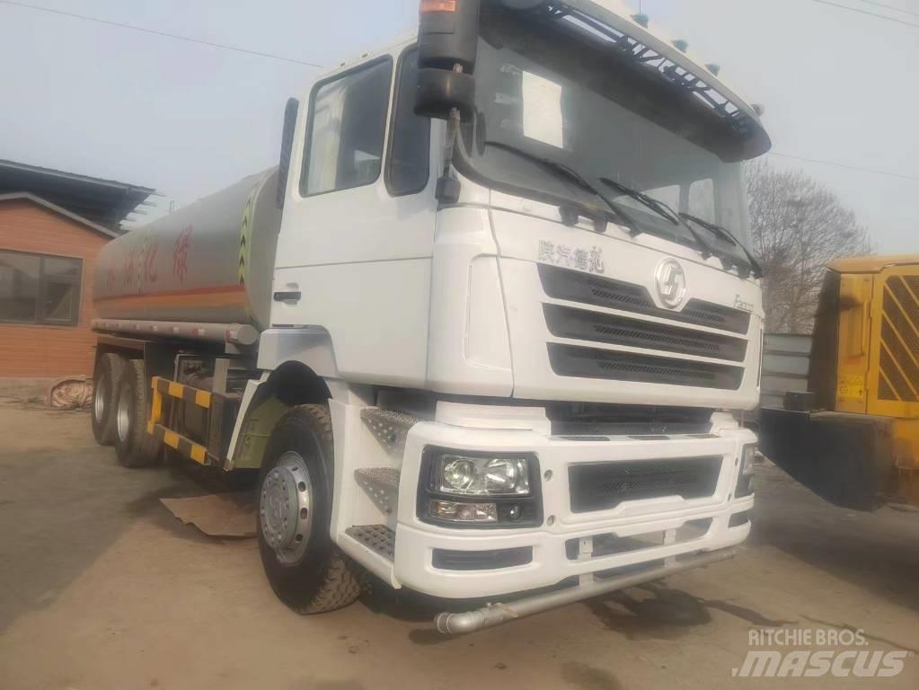 Shacman F3000 6X4 Цистерни за вода
