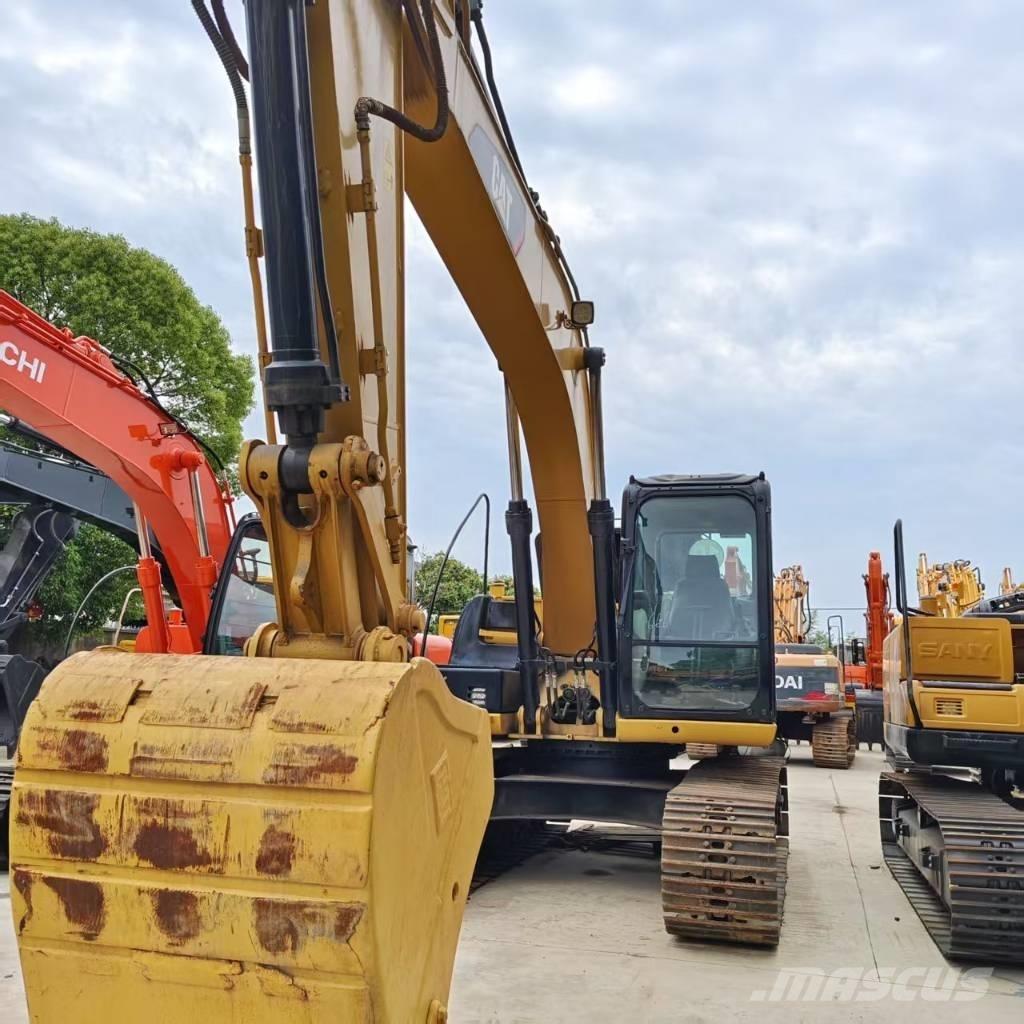 CAT 315D2 Средни екскаватори 7т - 12т