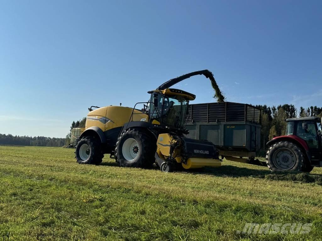 New Holland FR 550 Самоходни фуражири
