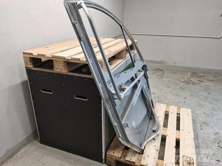 Manitou MLT 741 door Кабина