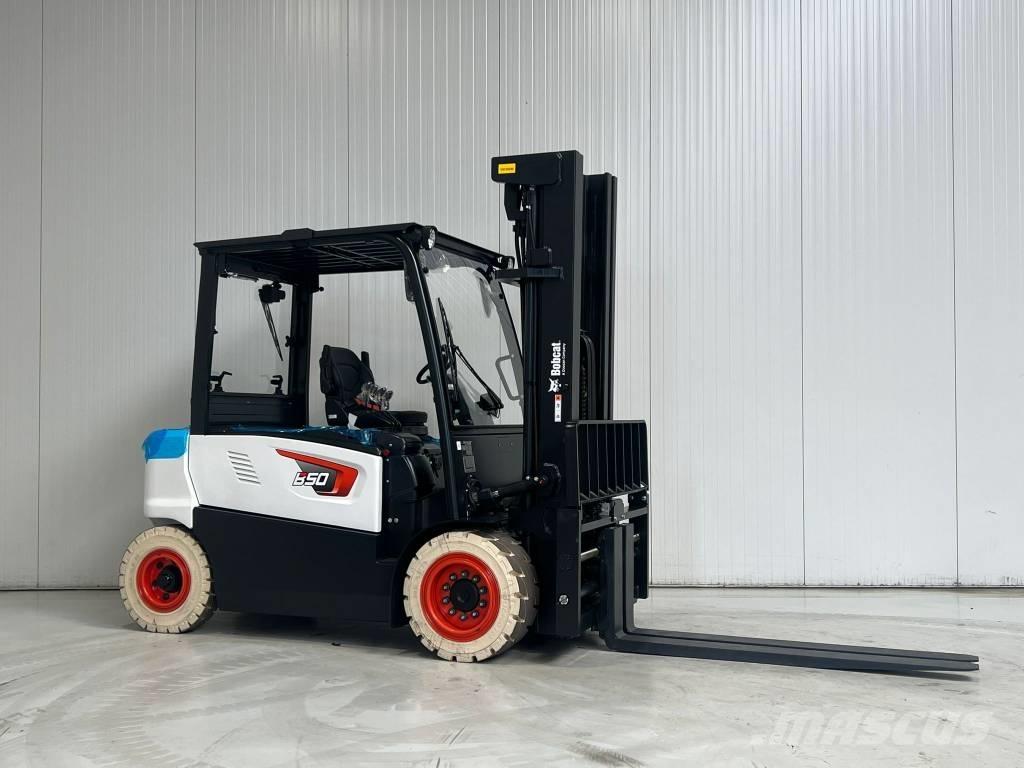 Bobcat B50XC-7 Електрически вилични кари-повдигачи