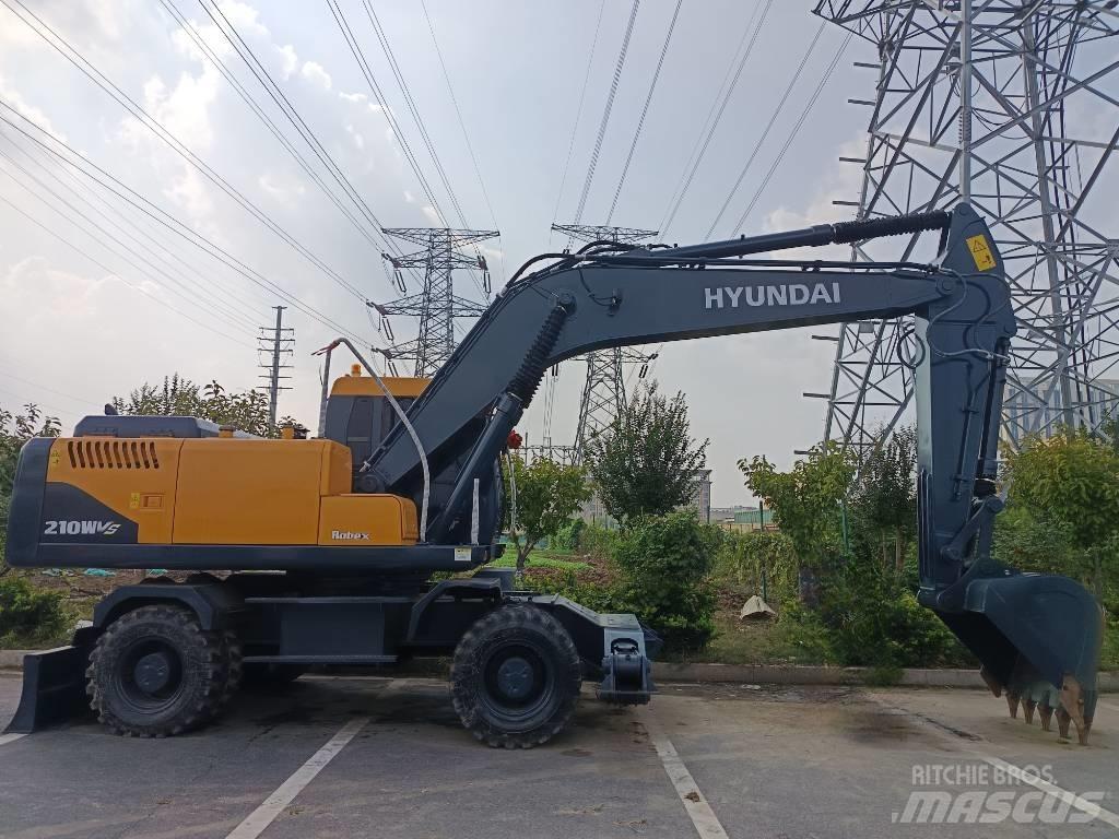 Hyundai R210W Колесни екскаватори