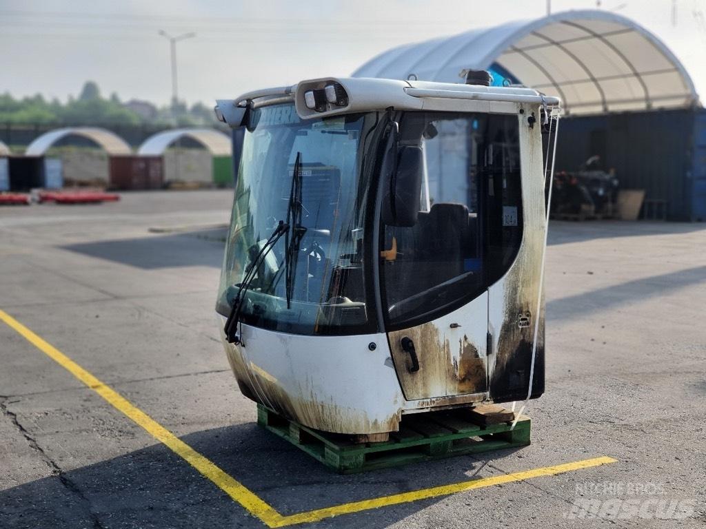 Liebherr L 550 CAB Кабина