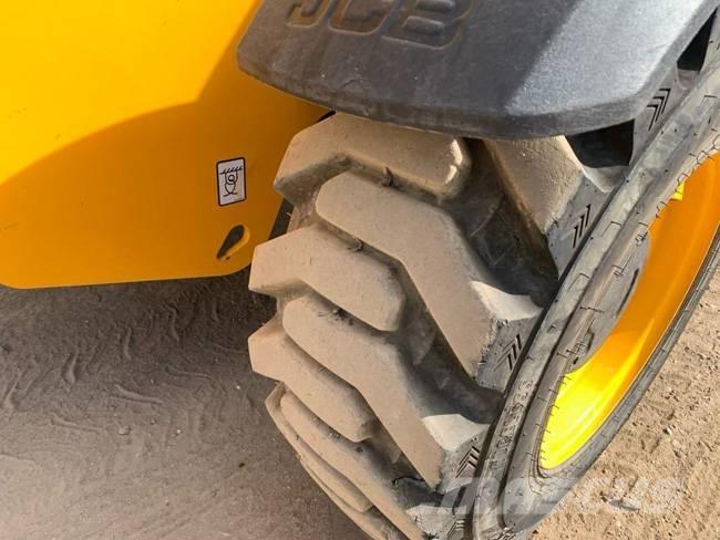 JCB 525-60 Телескопични товарачи
