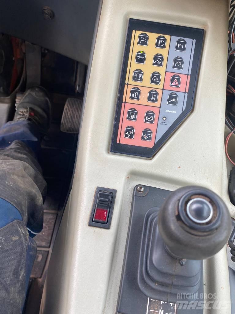 Doosan DA 40 Дъмпери/моторни превозни средства