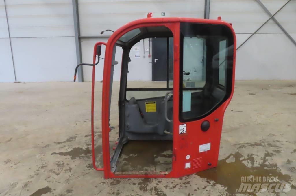 Volvo ECR 88 Кабина