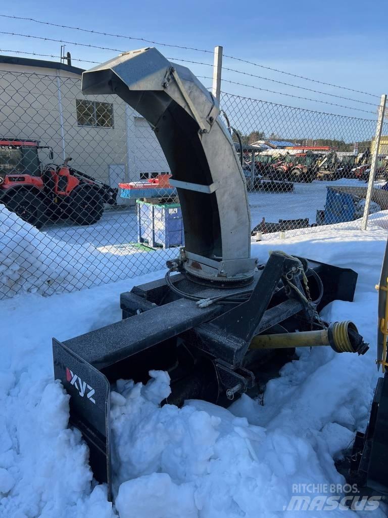 XYZ Snöfräs XYZ 2400 Снегохвъргачки
