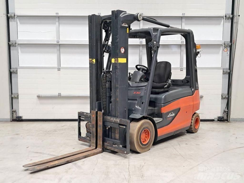 Linde E30L-01 Електрически вилични кари-повдигачи