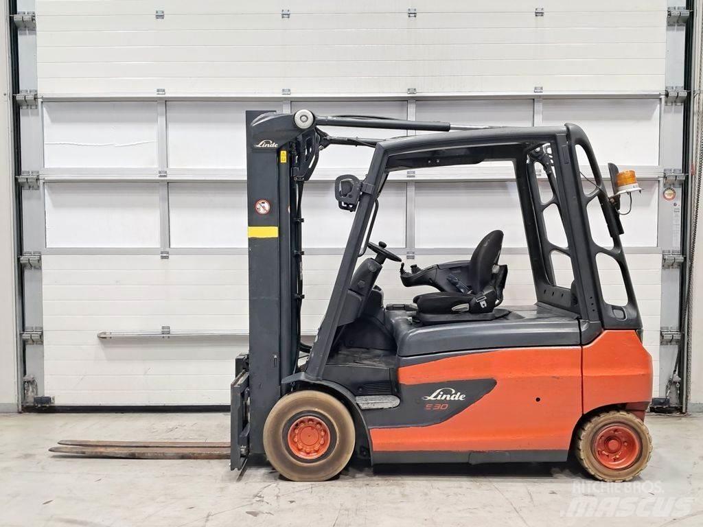 Linde E30L-01 Електрически вилични кари-повдигачи