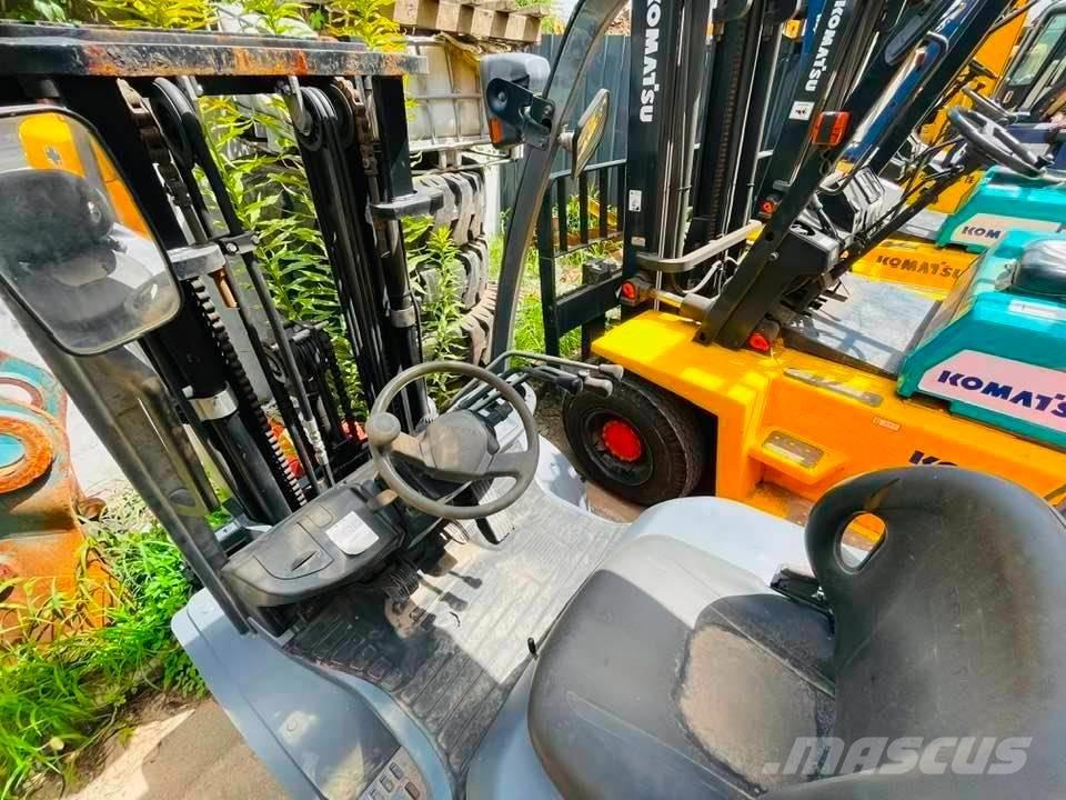 Toyota FB30-7 Електрически вилични кари-повдигачи