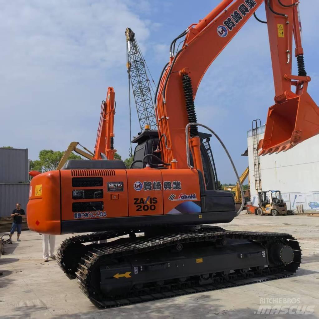  htiachi zx200-3g Средни екскаватори 7т - 12т