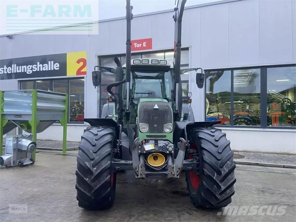 Fendt 820 vario Трактори