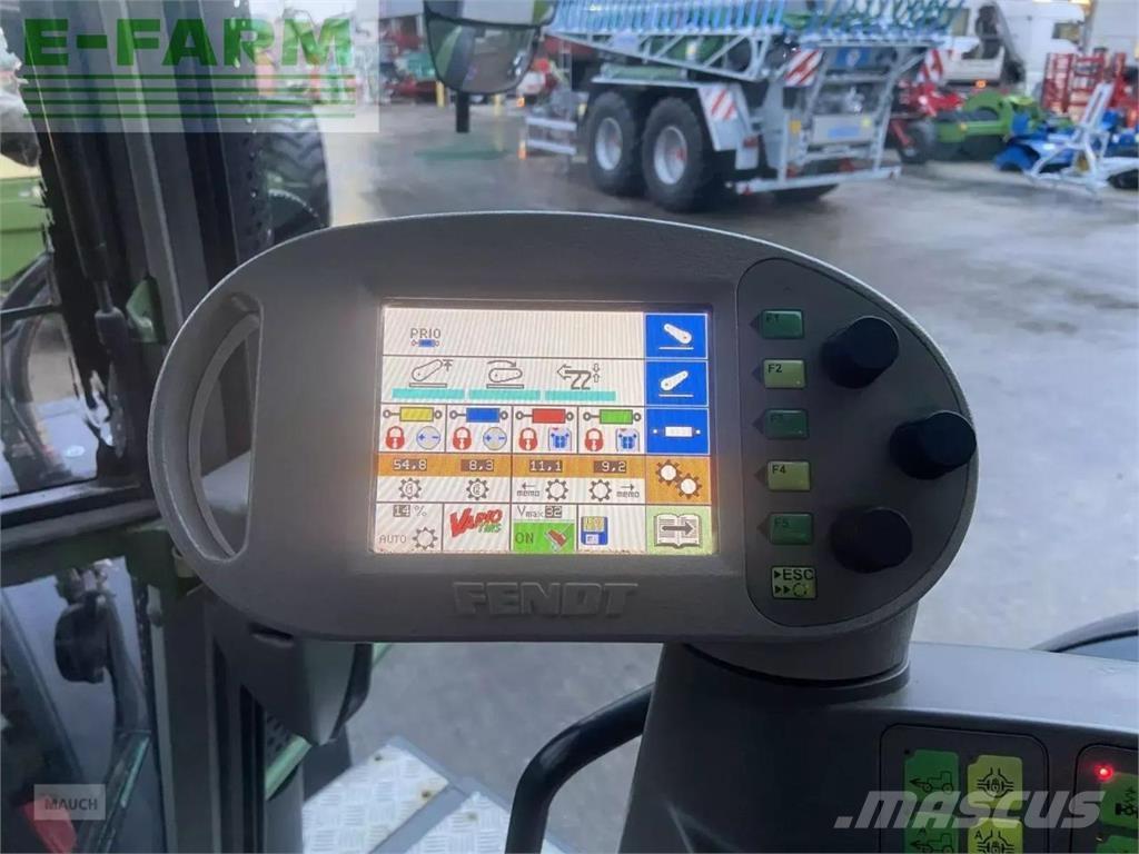 Fendt 820 vario Трактори