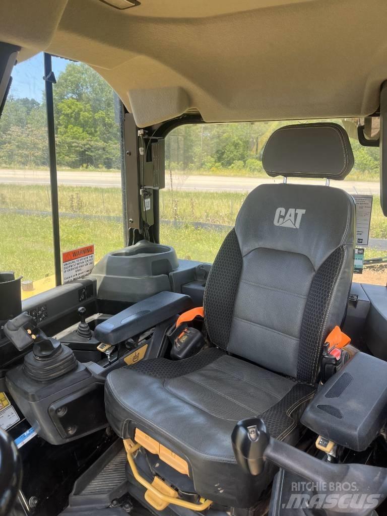 CAT D 6 LGP Верижни булдозери
