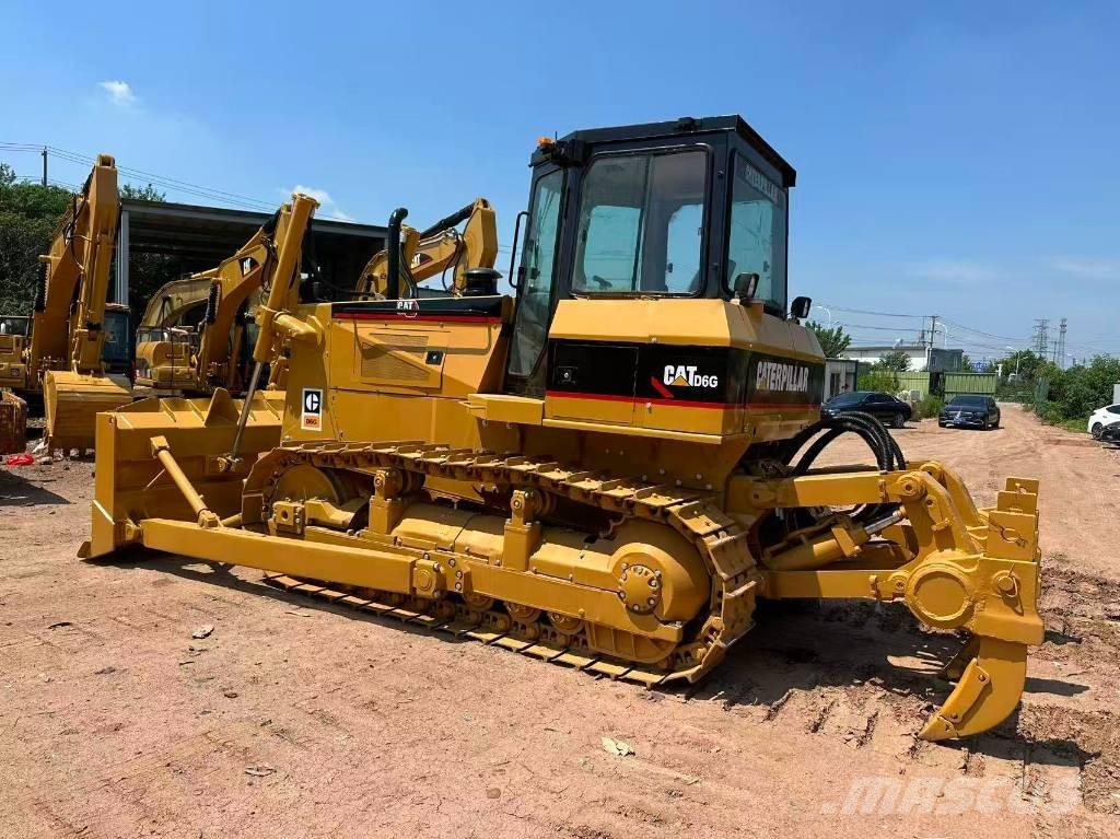 CAT D 6 G Верижни булдозери
