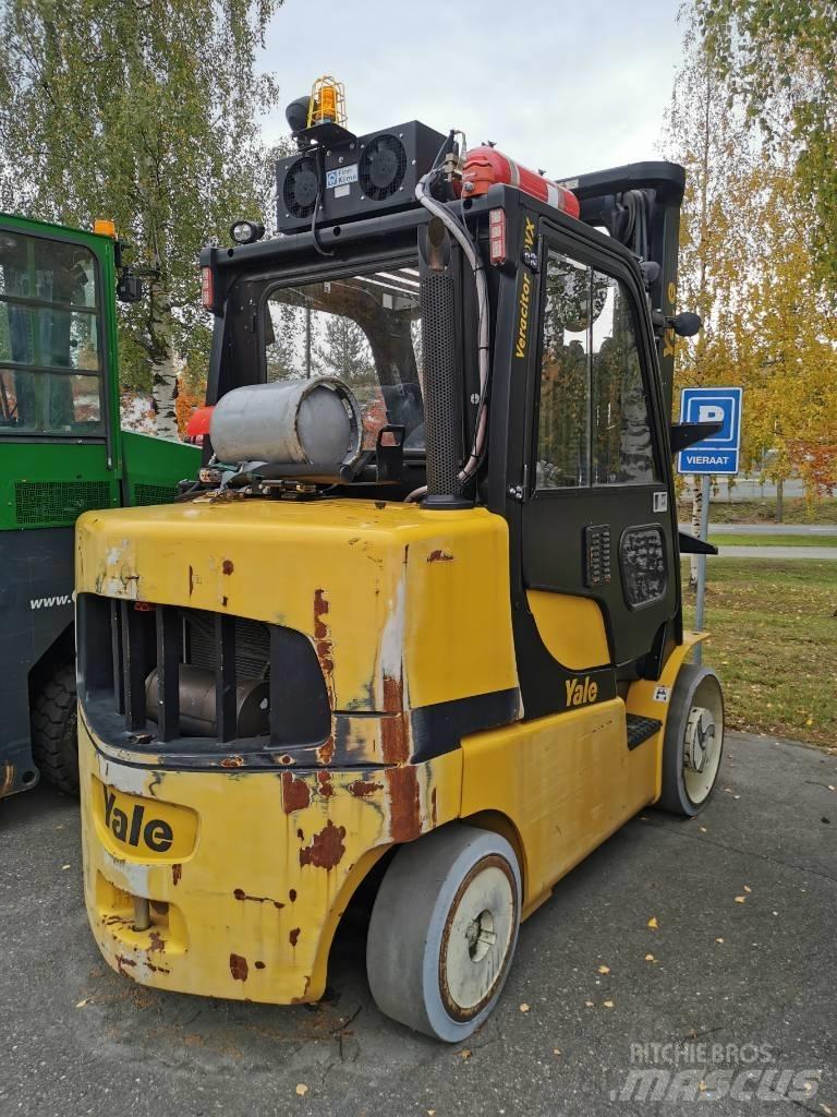 Yale GLC70GC Камиони с АГУ