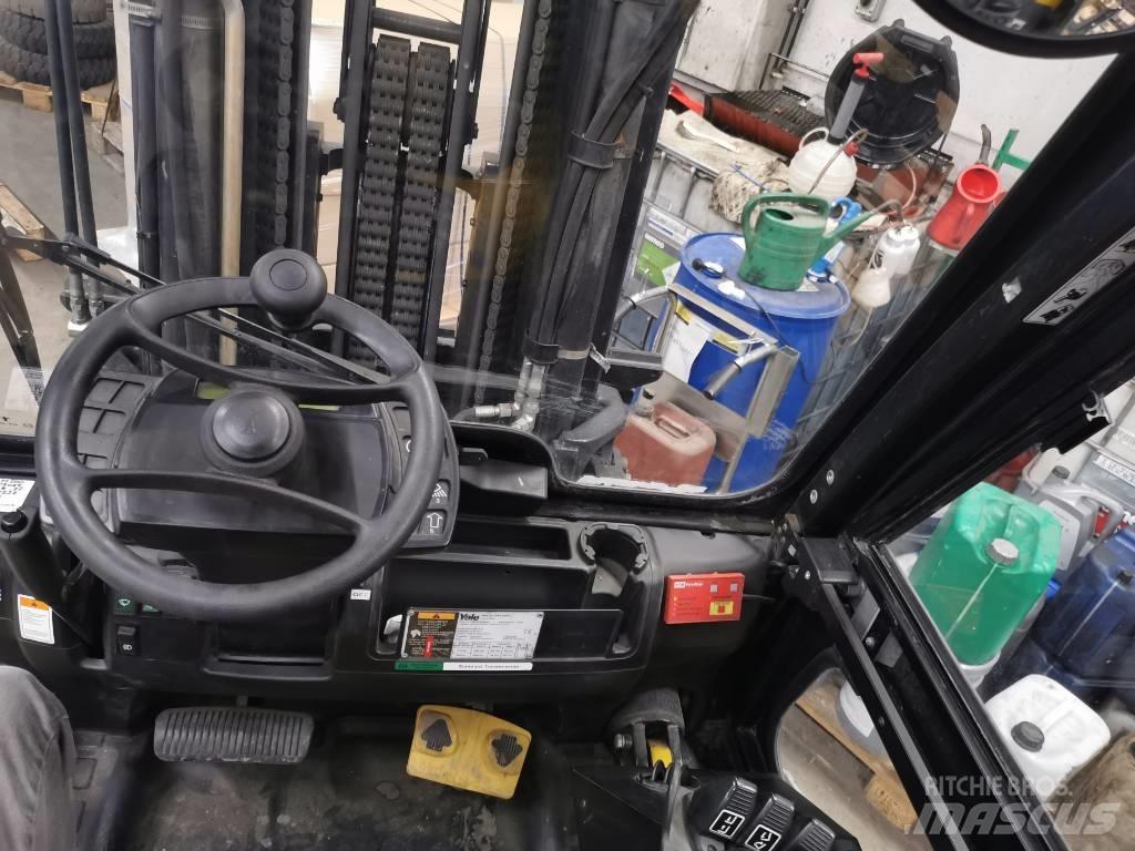 Yale GLC70GC Камиони с АГУ