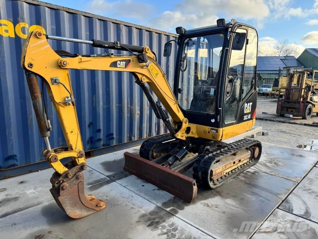 CAT 302.4 D Мини екскаватори < 7 т