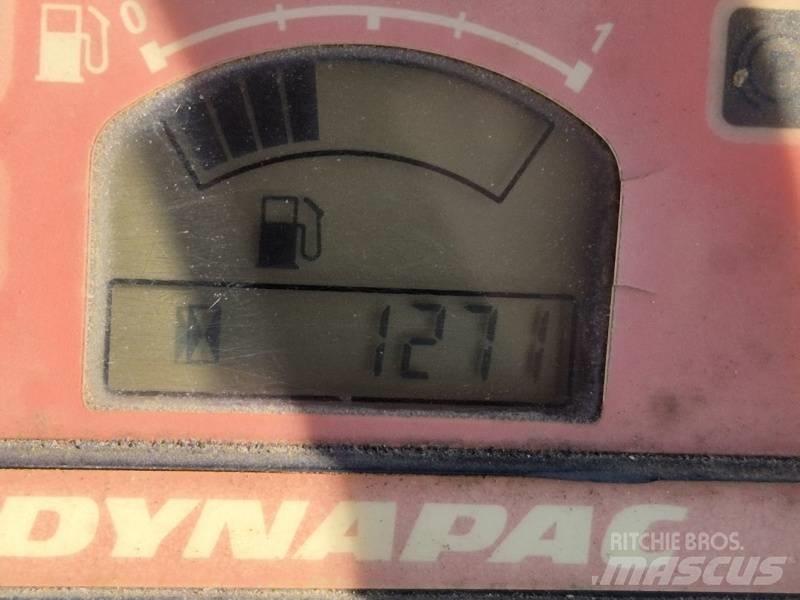 Dynapac CC1200 Двойни барабанни ролки
