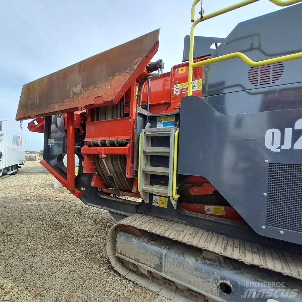 Sandvik QJ241 Мобилни трошачки

