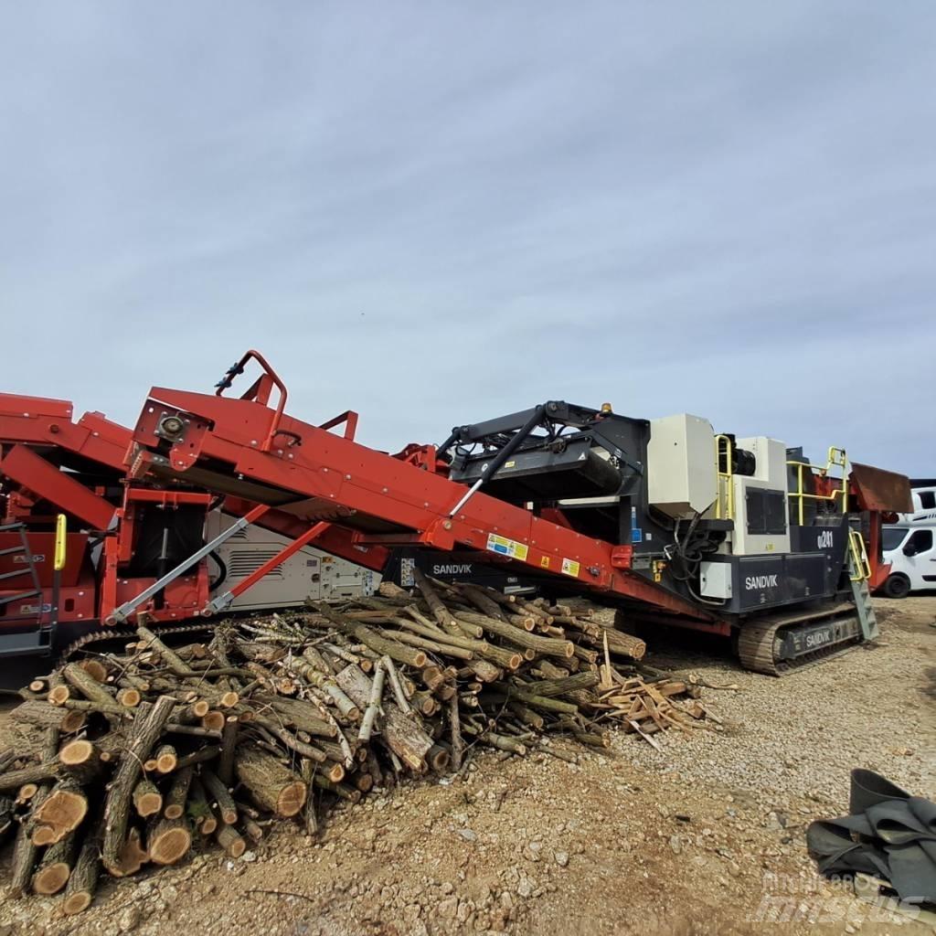 Sandvik QJ241 Мобилни трошачки

