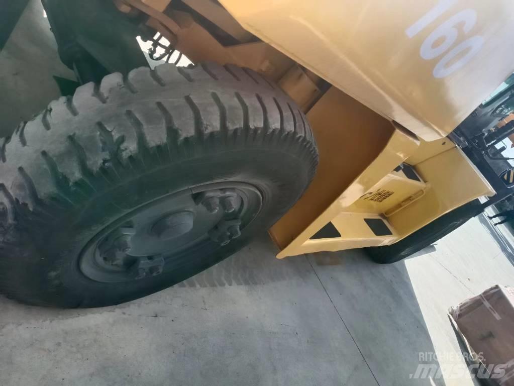 Komatsu FD 160 Дизелови камиони