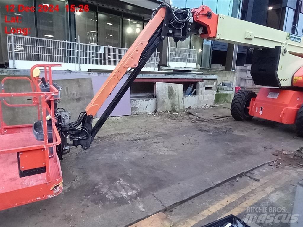 JLG 1250 AJP Съчленени стрелови подемници