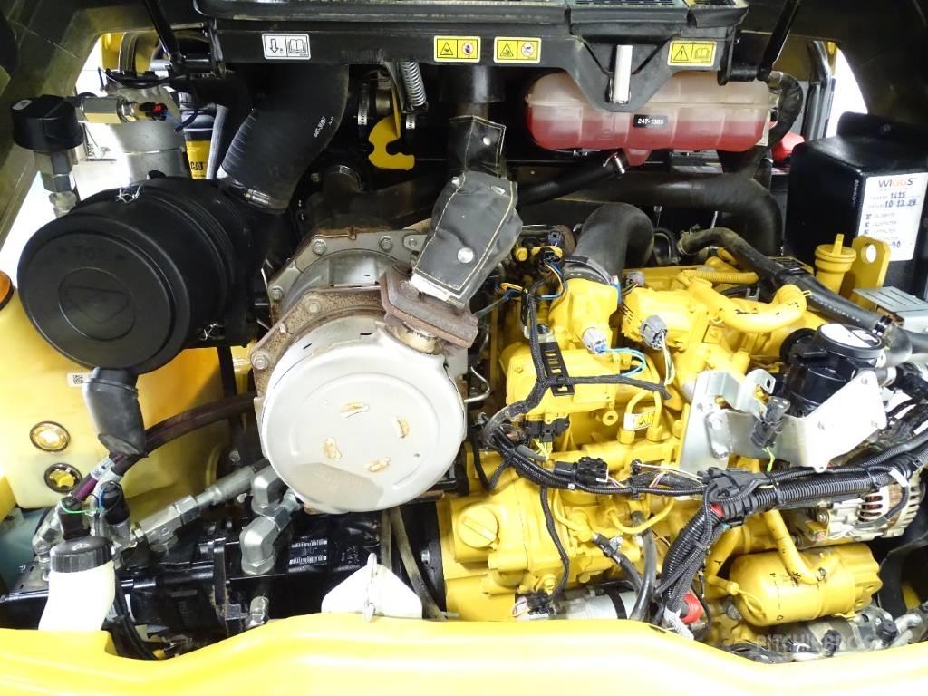 CAT 908M Колесни товарачи