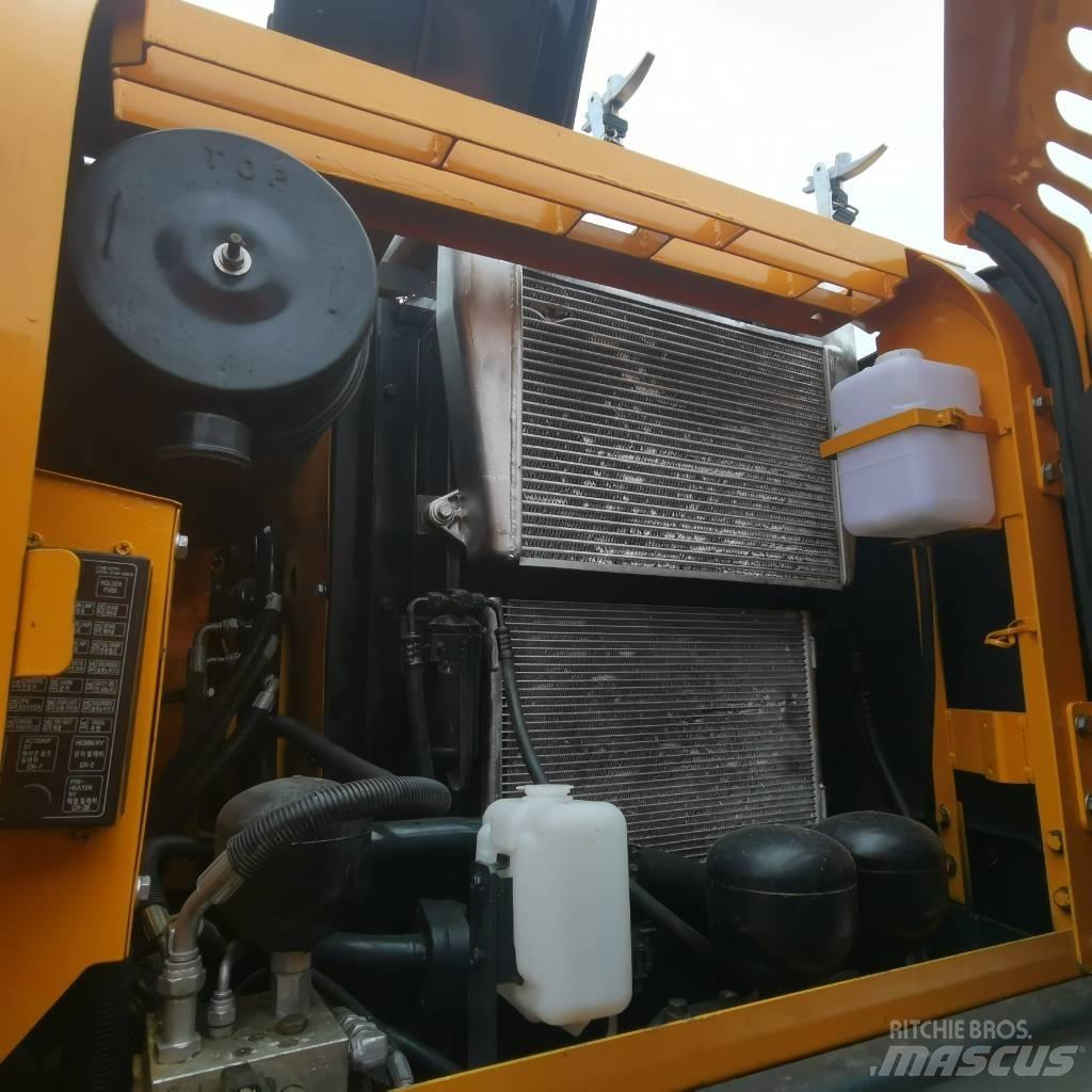 Hyundai R 150W Колесни екскаватори