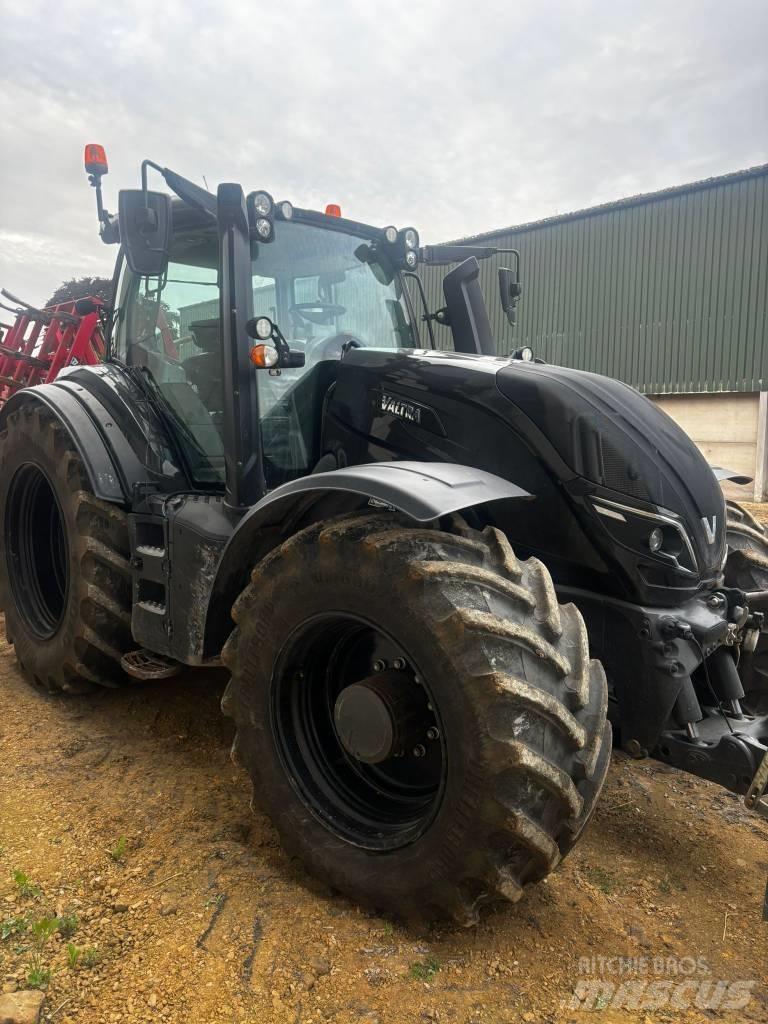 Valtra T 254 V Трактори
