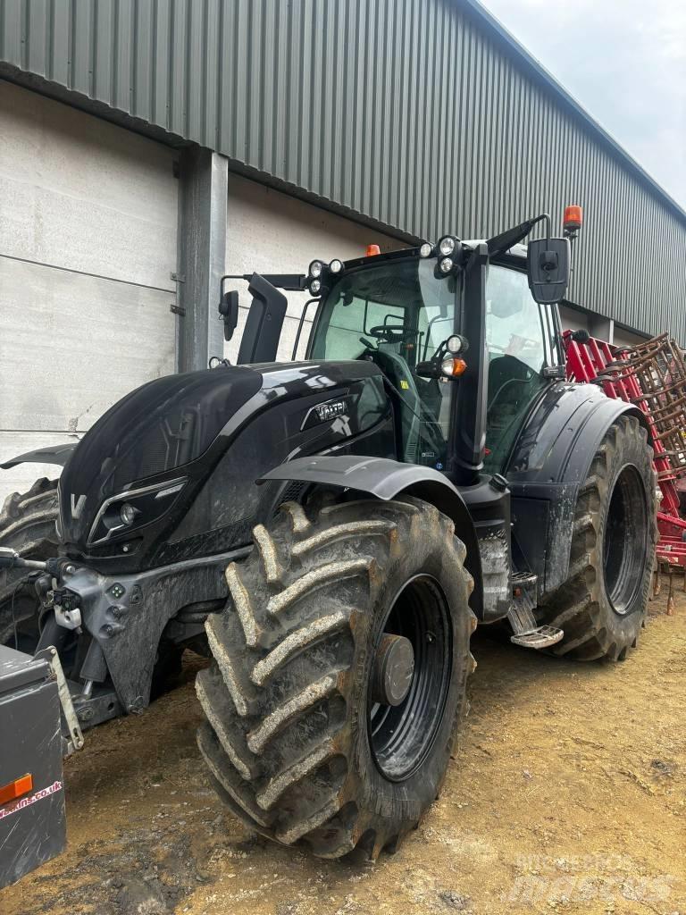Valtra T 254 V Трактори