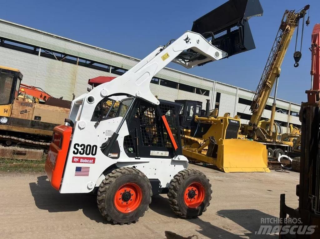 Bobcat S 300 Мини товарачи
