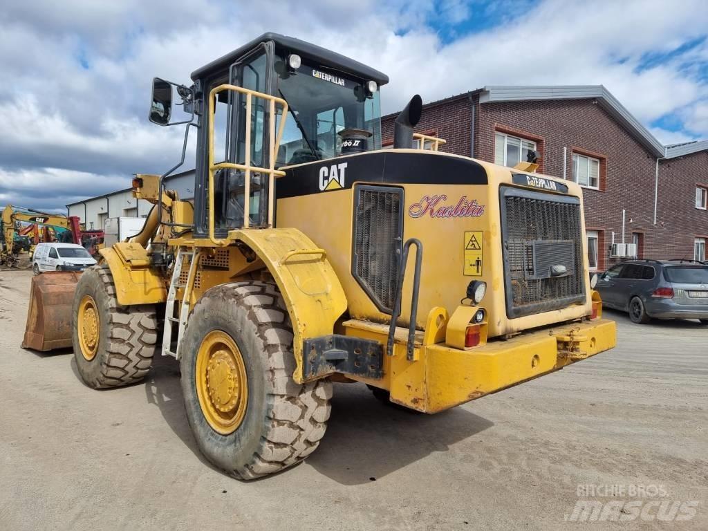 CAT CLG 824 Колесни товарачи