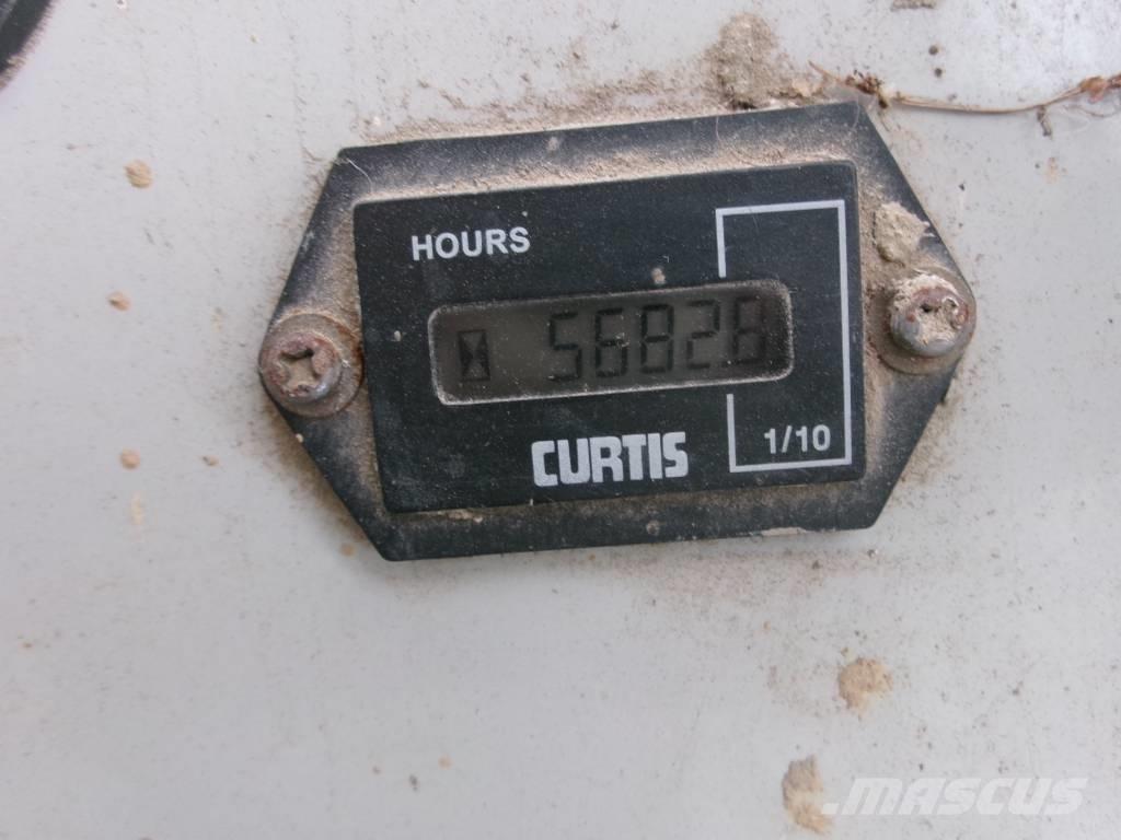 Takeuchi TB 175 Средни екскаватори 7т - 12т