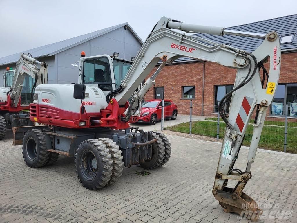 Takeuchi TB295W Средни екскаватори 7т - 12т