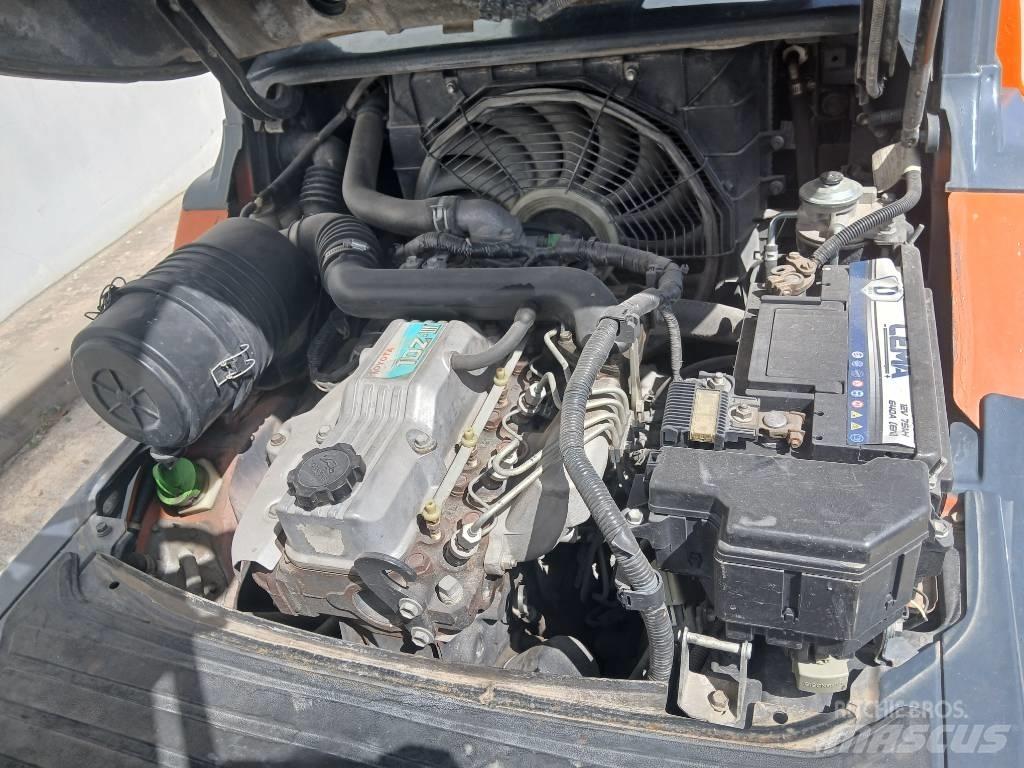 Toyota 02-8FDF25 Дизелови камиони