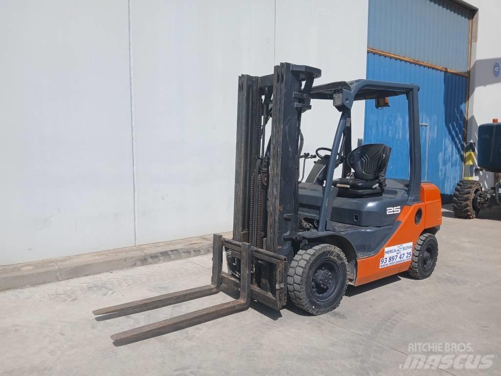 Toyota 02-8FDF25 Дизелови камиони