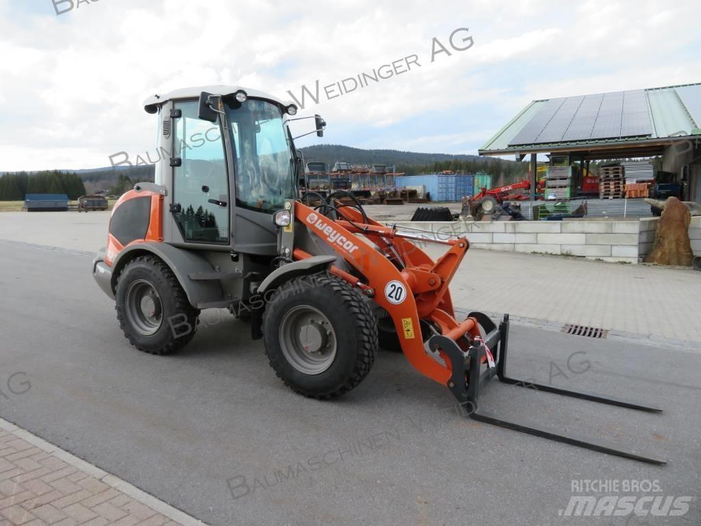 Atlas AR 420 Колесни товарачи
