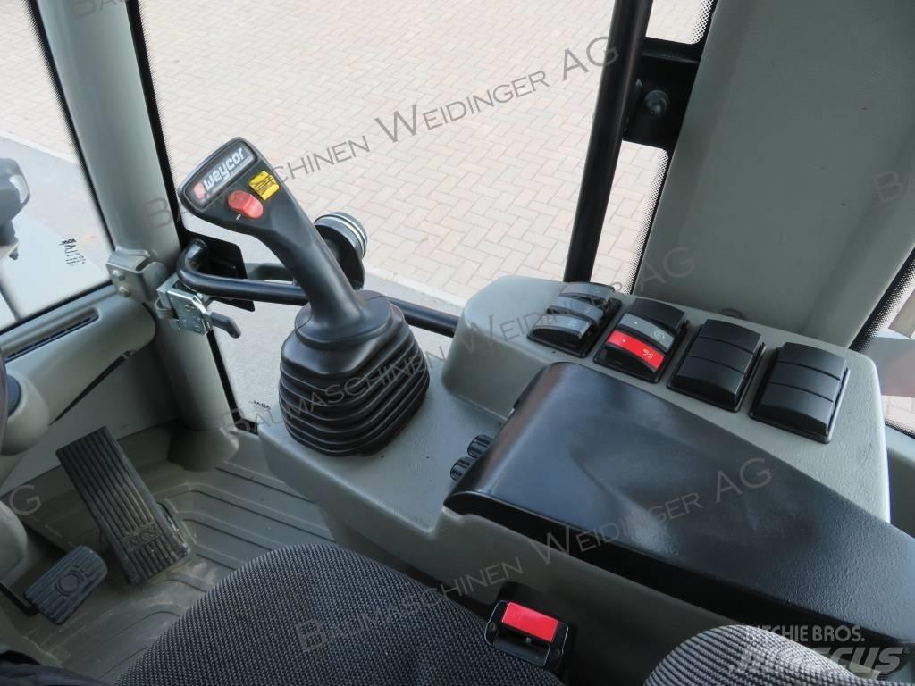 Atlas AR 420 Колесни товарачи